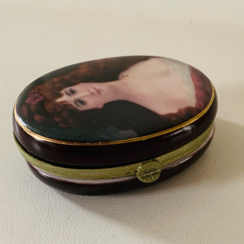 Rare Antique 1910 Porcelain Oval Jewelry Trinket Box